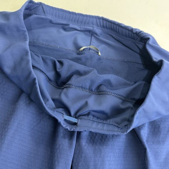 Oiselle Zipper side back pocket Mid Rise Running Shorts size 6 - Picture 3 of 10